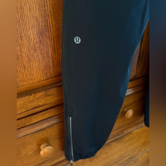 Men's Lululemon Surge Jogger - Picture 3 of 7